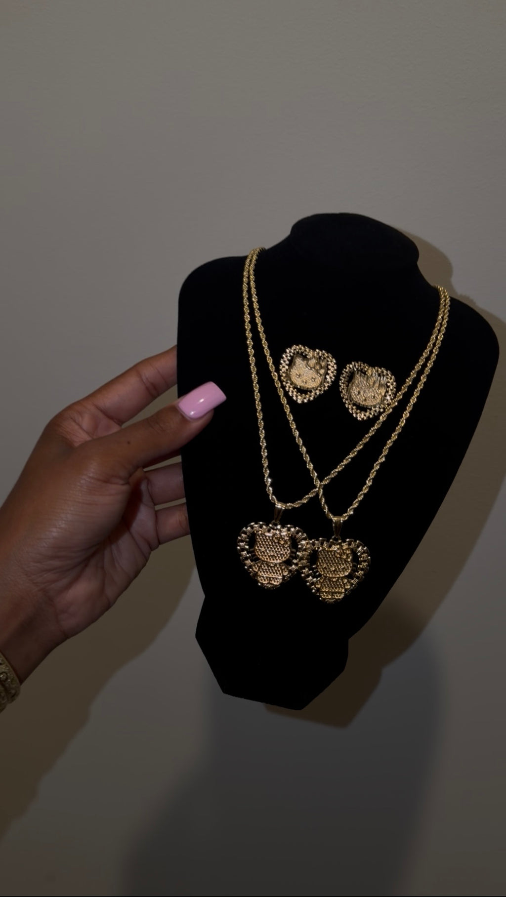Jumbo Hello Kitty Heart Necklace